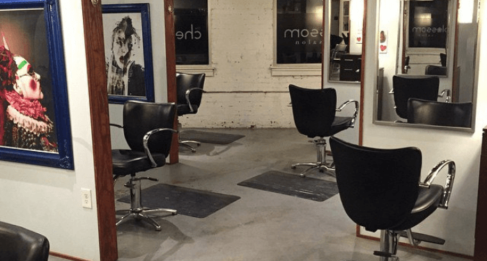 Small salon station ideas